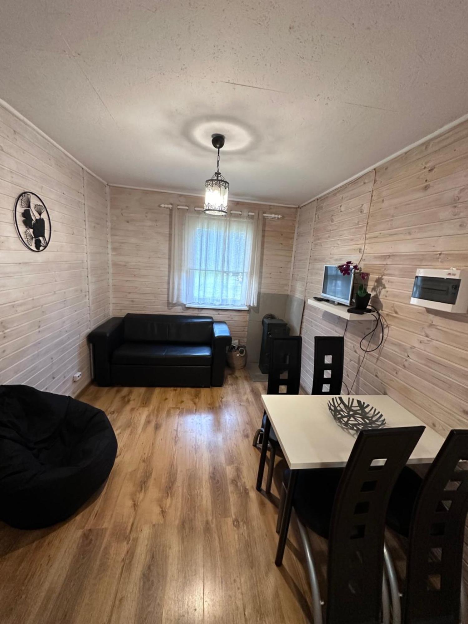 玛兹里格兹迪纳度假屋 Viski 外观 照片